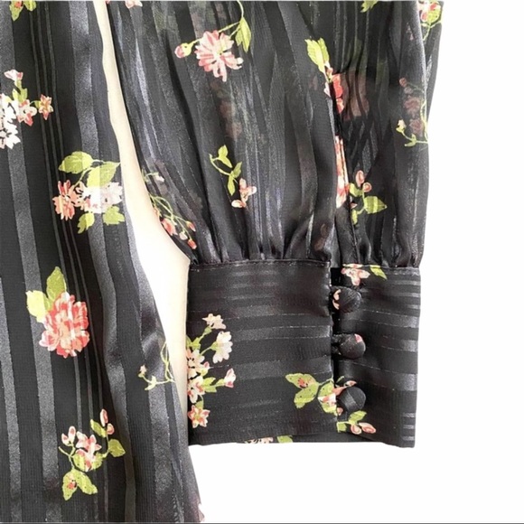 ModCloth Small Accentuated Ease Floral Blouse - Picture 9 of 16